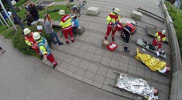 Image: Mimen und Rettungskräfte bei einer Großübung<br />Foto by Sascha Zimmermann